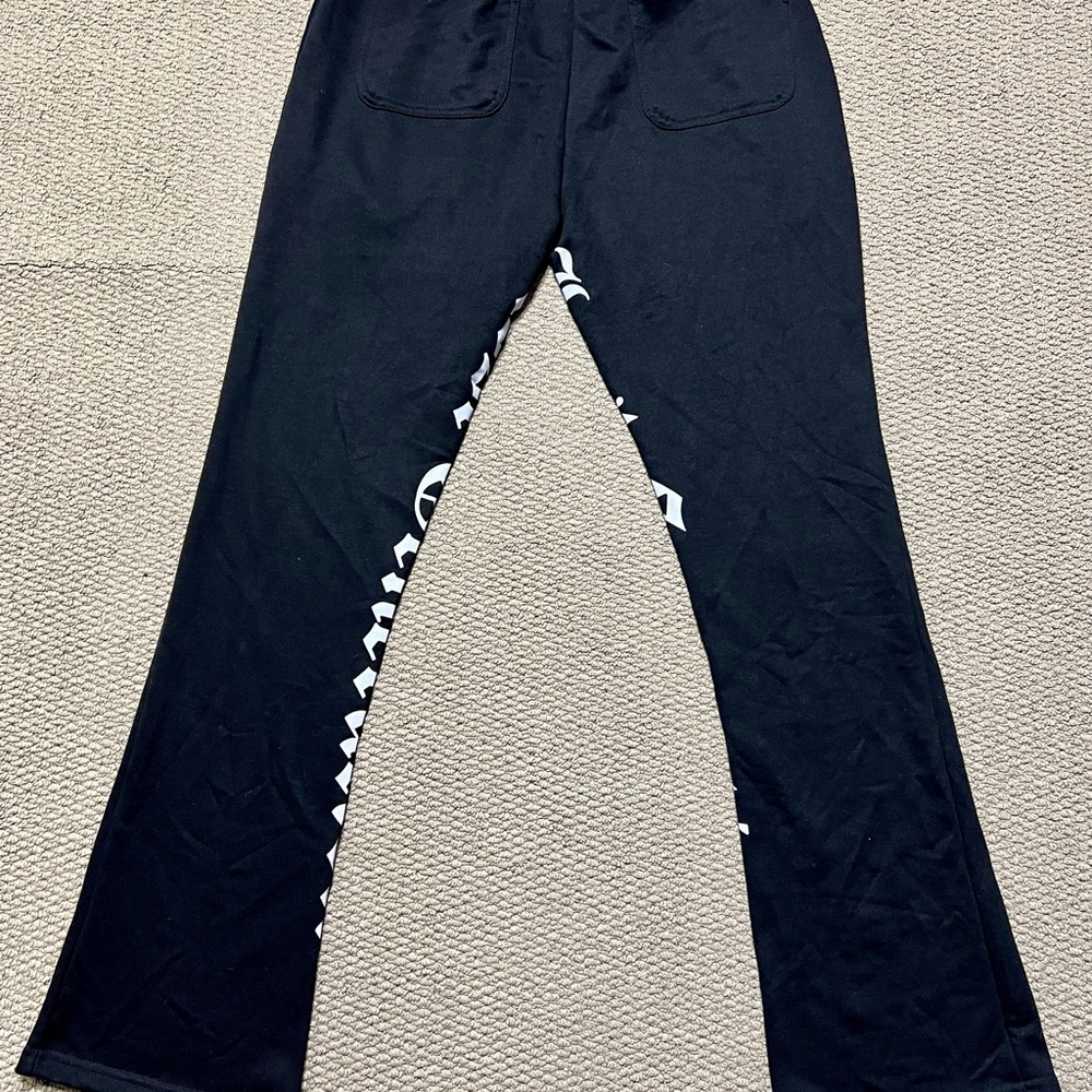 Black stacked sweatpants - Picture 2 of 3